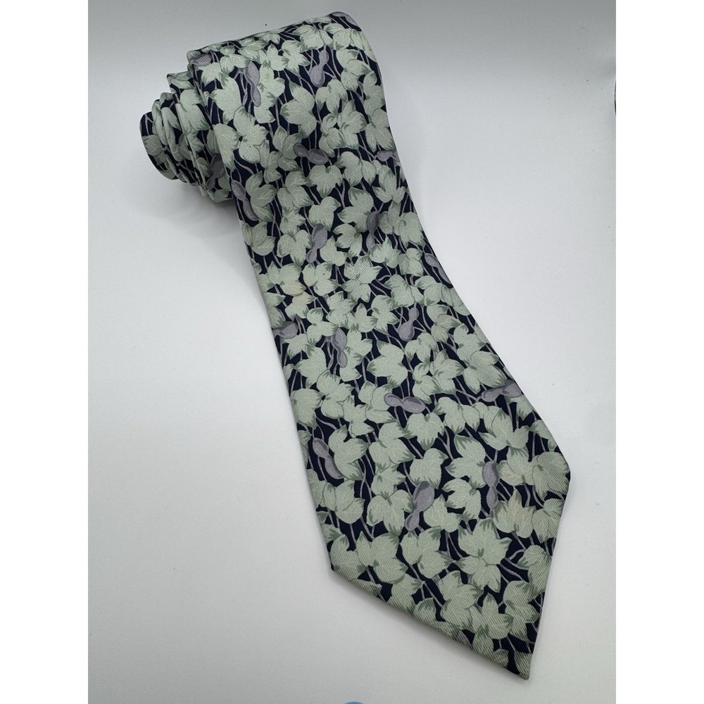 Hermès‎ Paris Silk Tie Green Leaf Floral Pattern Navy Background Luxury
